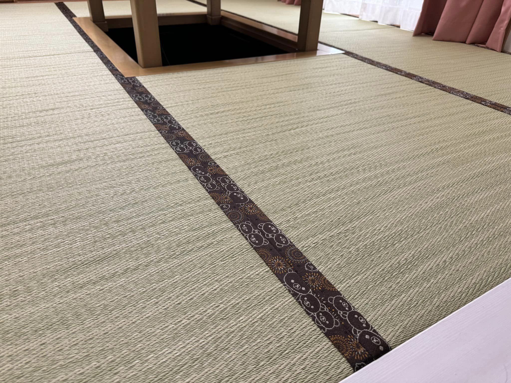 リラックマ畳縁花火 - 高田織物株式会社